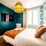 L'industriel - Proche Hopital - Parking - Balcon Apartment Tours