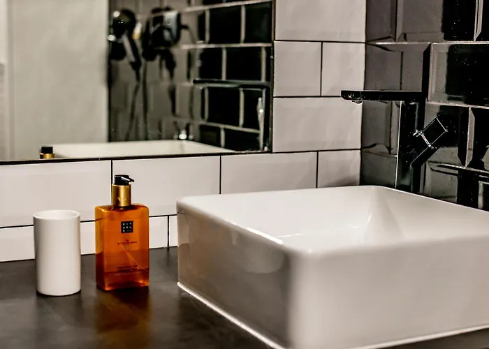 L'industriel - Proche Hopital - Parking - Balcon